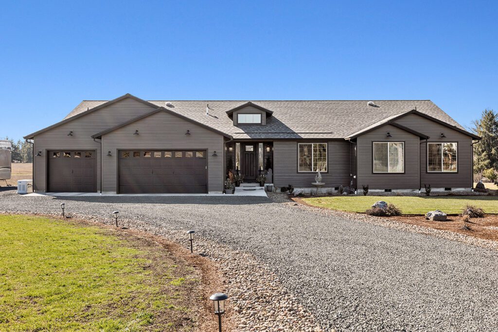 hiline homes custom home build front exterior.