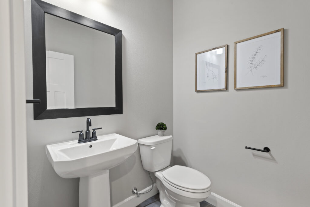 Home Plan 2248 powder bath.