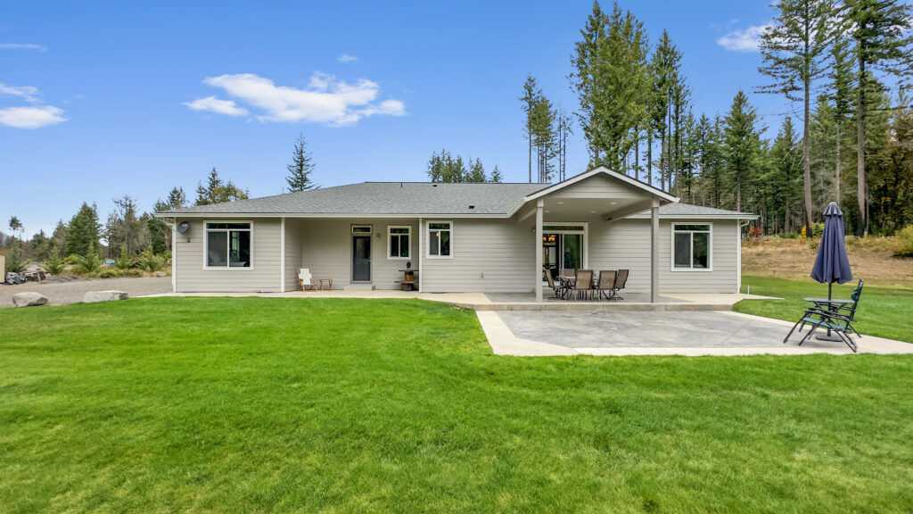 Home Plan 2248 back exterior.