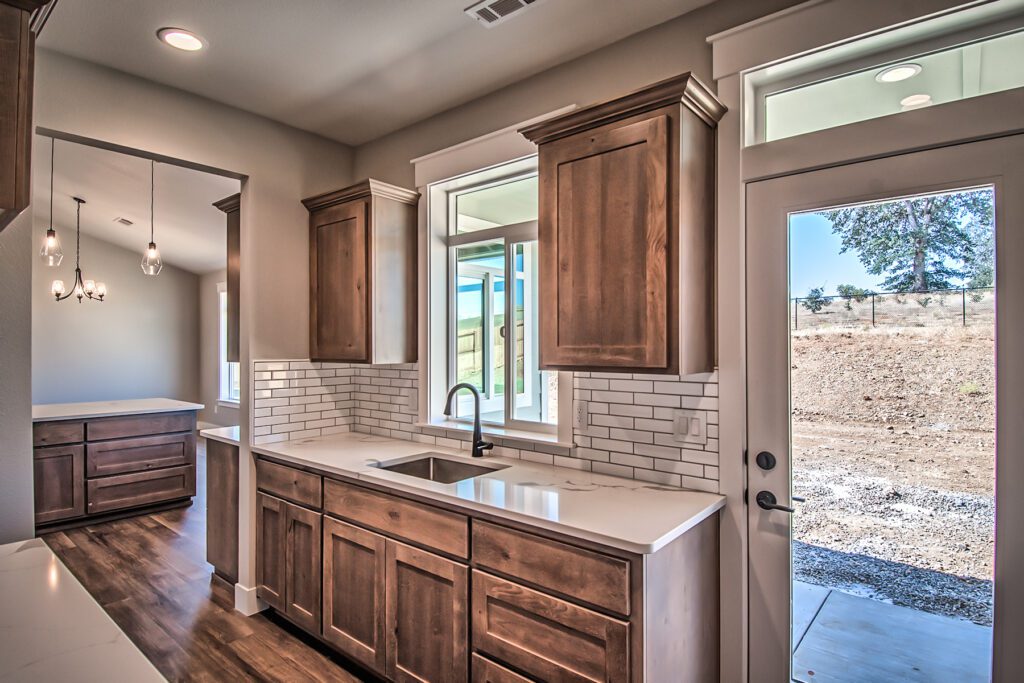 Home Plan 2248 butlers pantry.