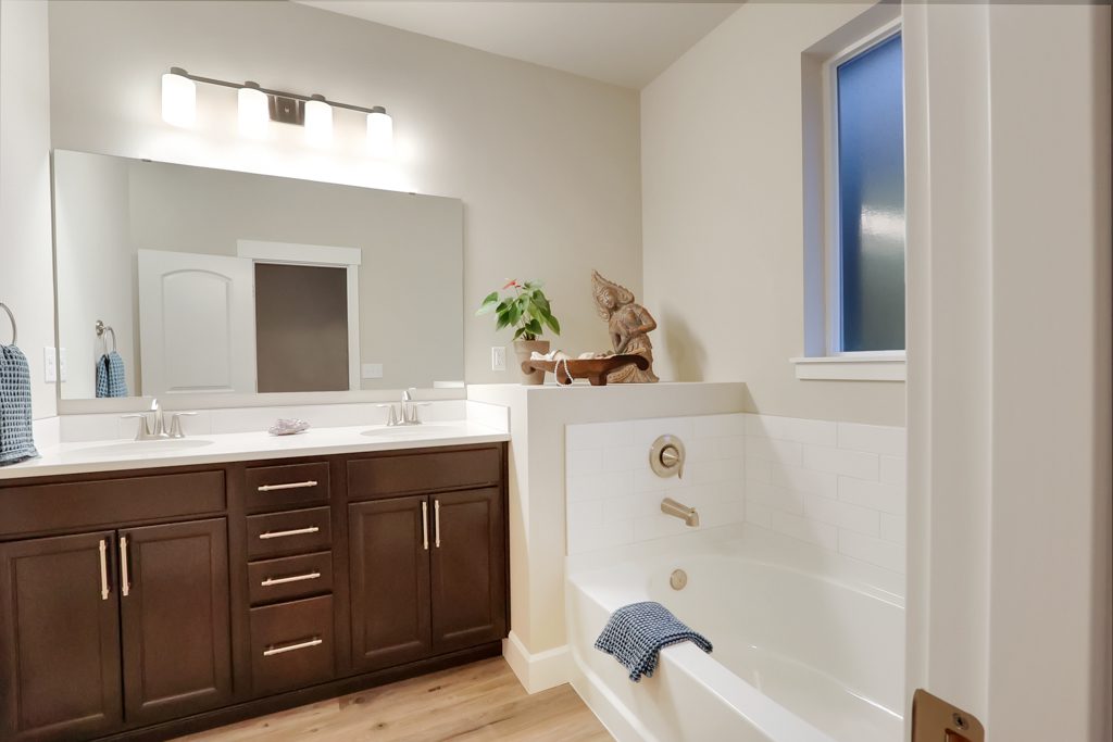 Home Plan 2112 primary suite.