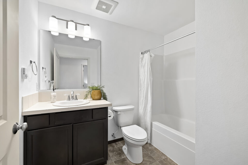 Home Plan 843 bathroom.