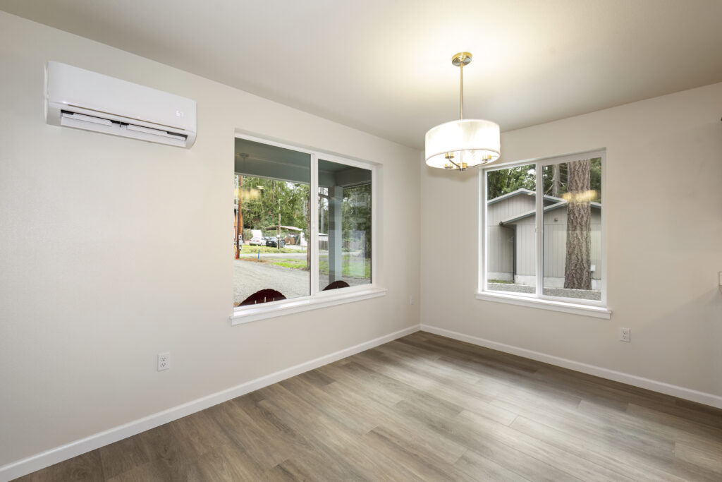 Home Plan 1248 dining room.