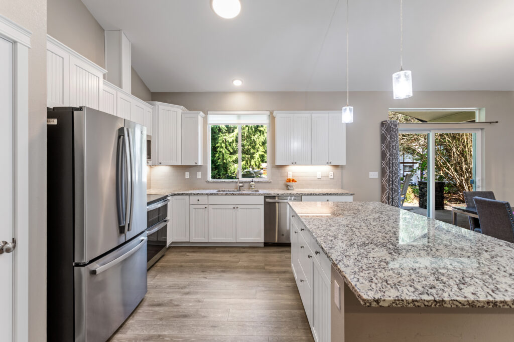 Home Plan 1491 back covered outdoor living space.