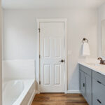 Home Plan 3464 bath.