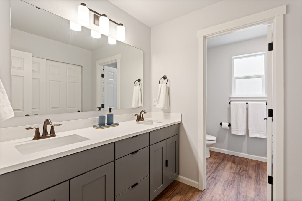 Home Plan 3464 bath.