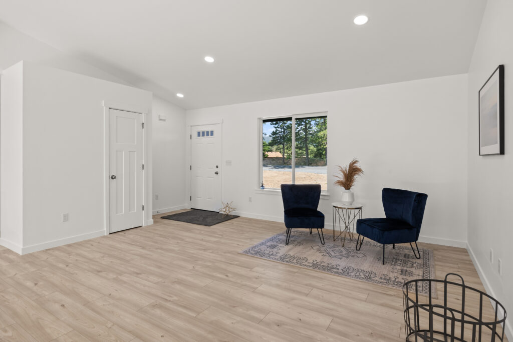 Home Plan 1491 living room.