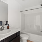 Home Plan 1491 bath.