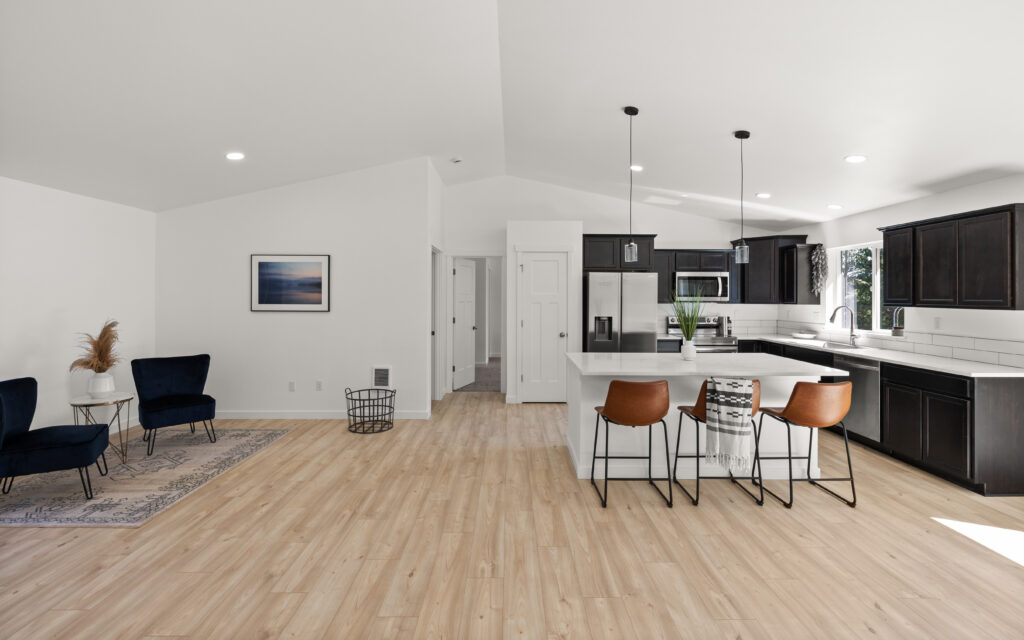 Home Plan 1491 kitchen and living.