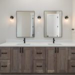 Home Plan 3711 primary bath.