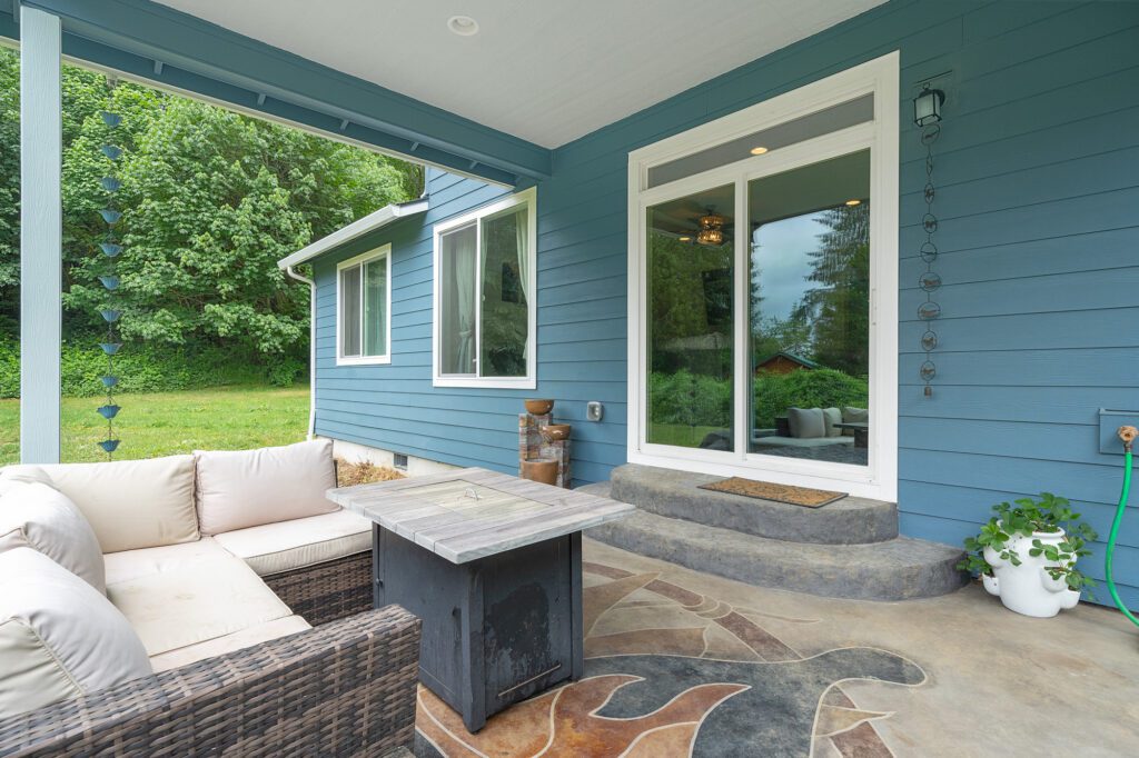 Home Plan 2345 back exterior outdoor living space.