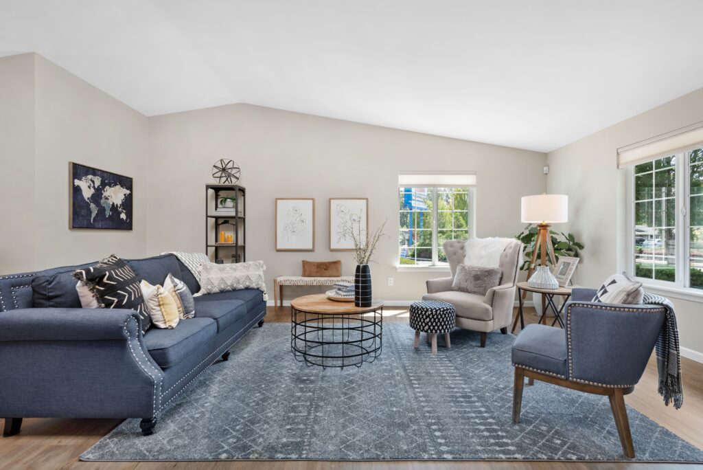 Home Plan 1716 living room.