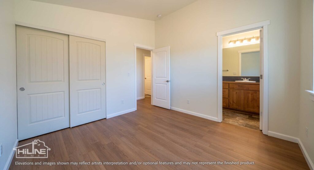 Home Plan 1248 primary suite.