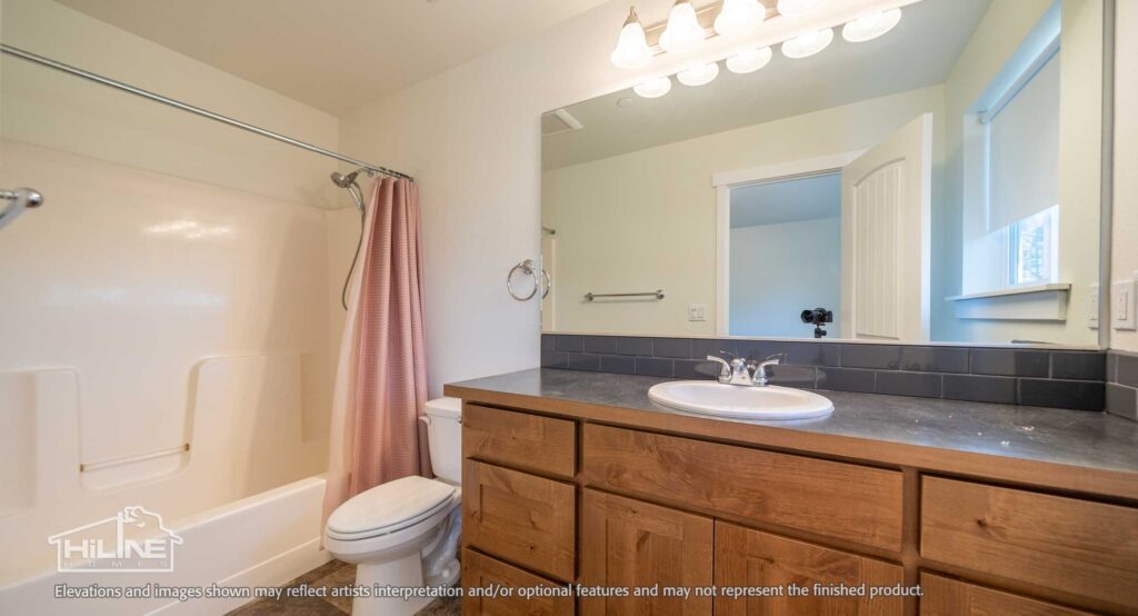 Home Plan 1248 bath.