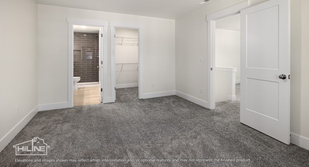 Home Plan 1675 primary suite.