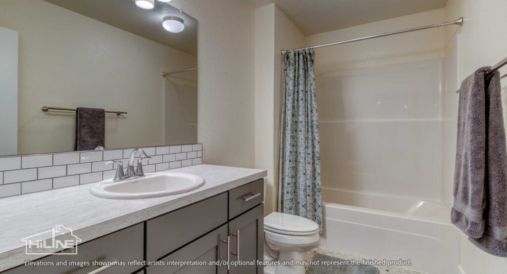 Home Plan 1780 bathroom.