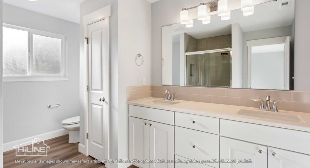 Home Plan 2373 primary bath.