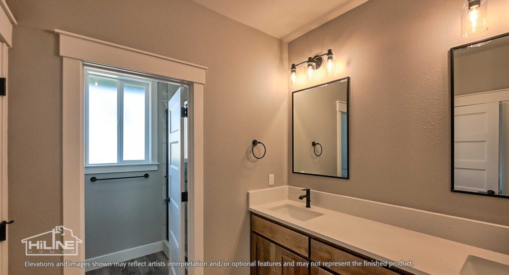 Home Plan 2576 bath.