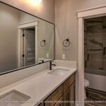 Home Plan 2576 bath.