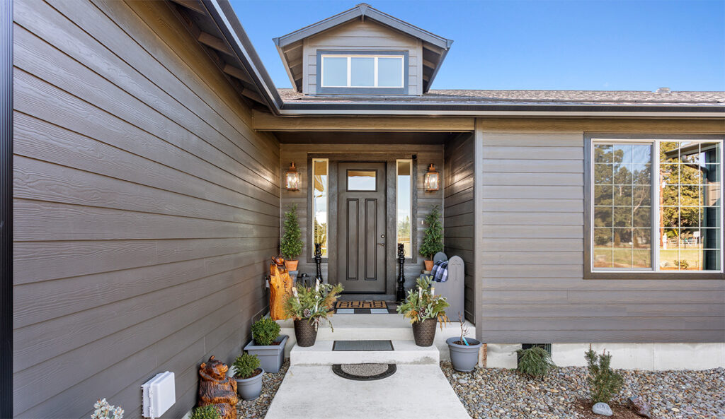 Custom dormer window on home plan 3464.