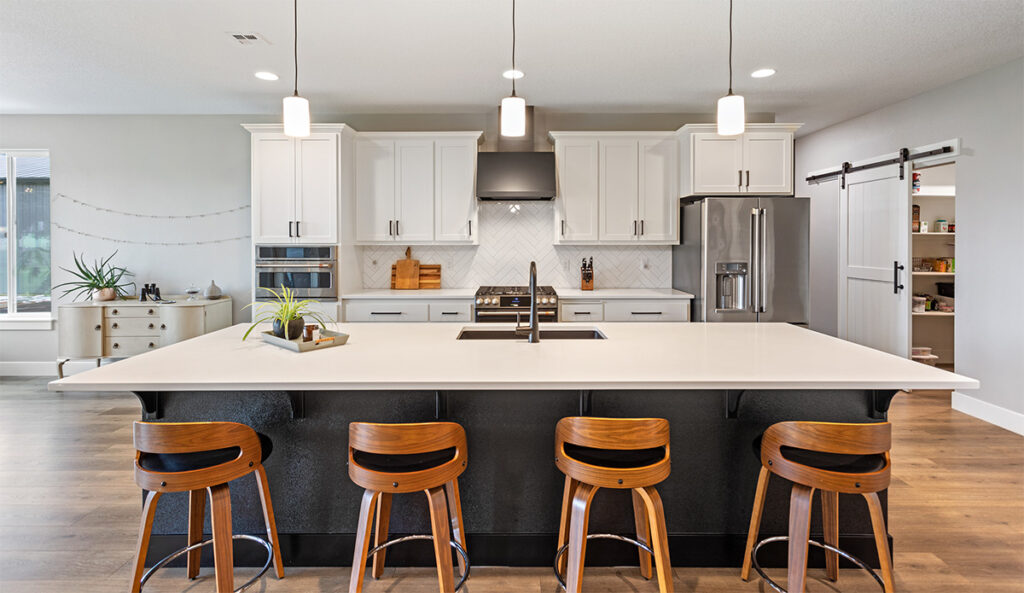 Custom kitchen in home plan 3711/