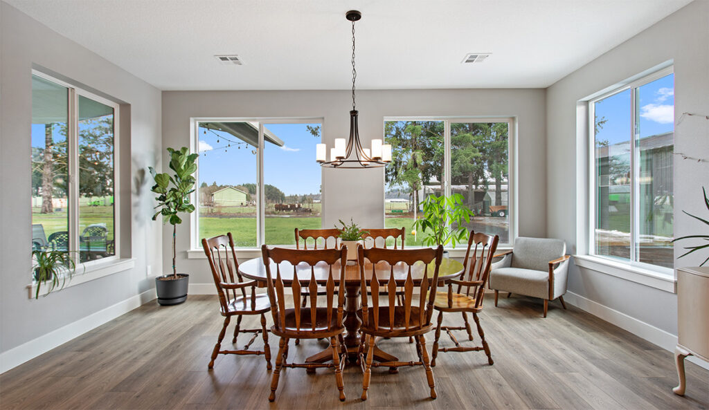 Dining room in home plan 3711.