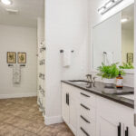 Home Plan 1940A primary bath.