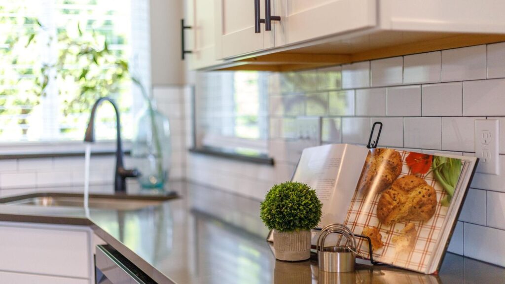 HiLine Homes kitchen countertops.