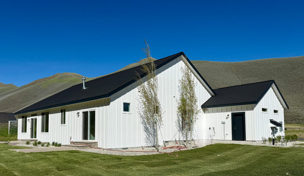 Home Plan 2147 back exterior.