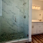 Home Plan 2147 primary bath.